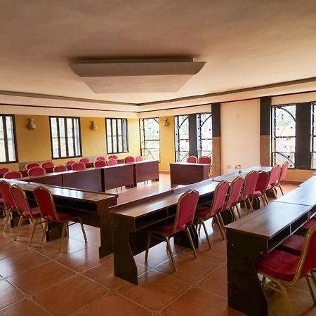 Hendo Hotel Entebbe Exterior foto