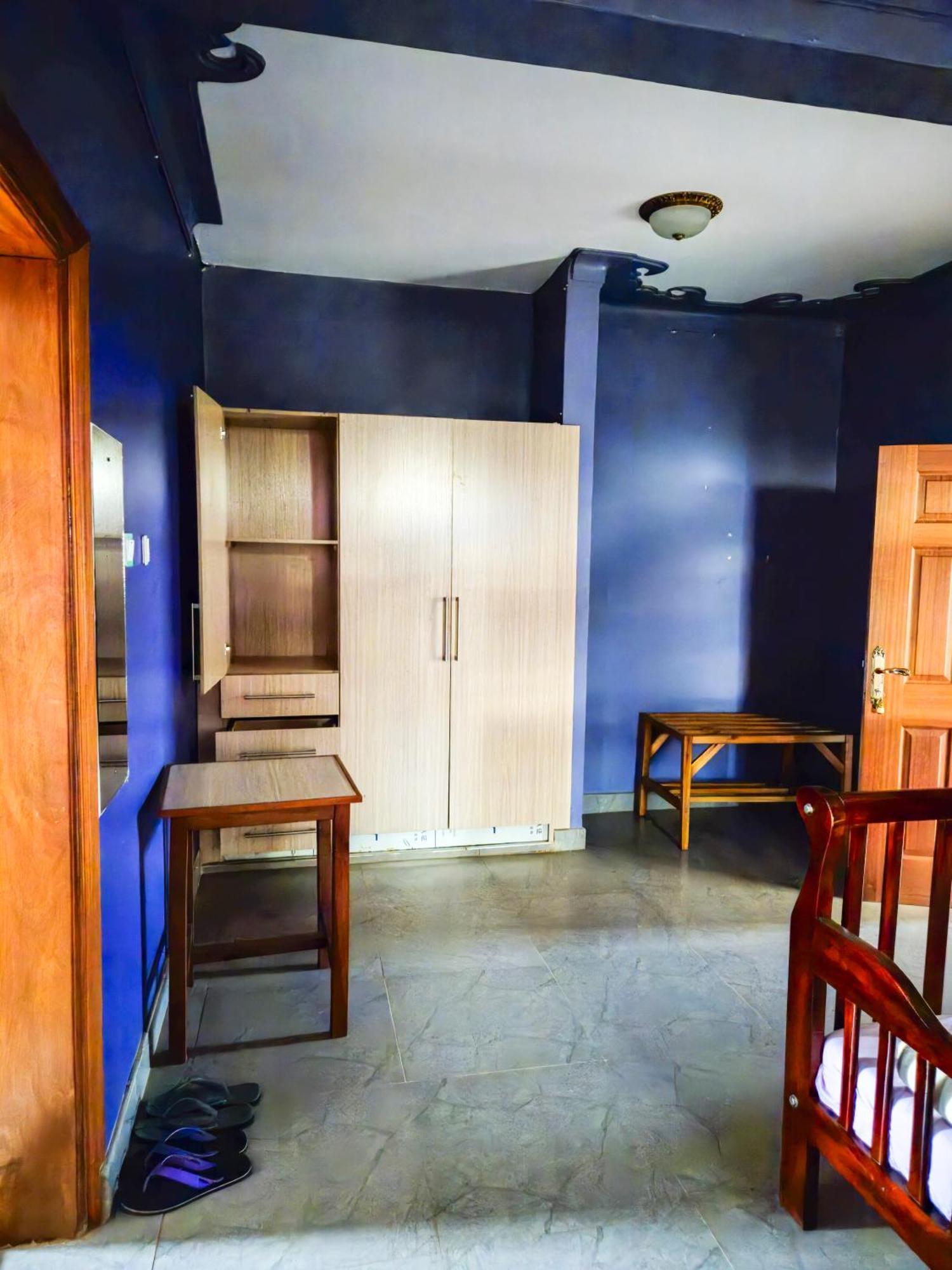 Hendo Hotel Entebbe Exterior foto